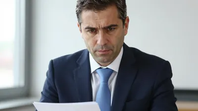Der Rechtsstreit zwischen Hertha BSC und seinem ehemaligen Geschäftsführer Fredi Bobic ist nach über drei Jahren mit...